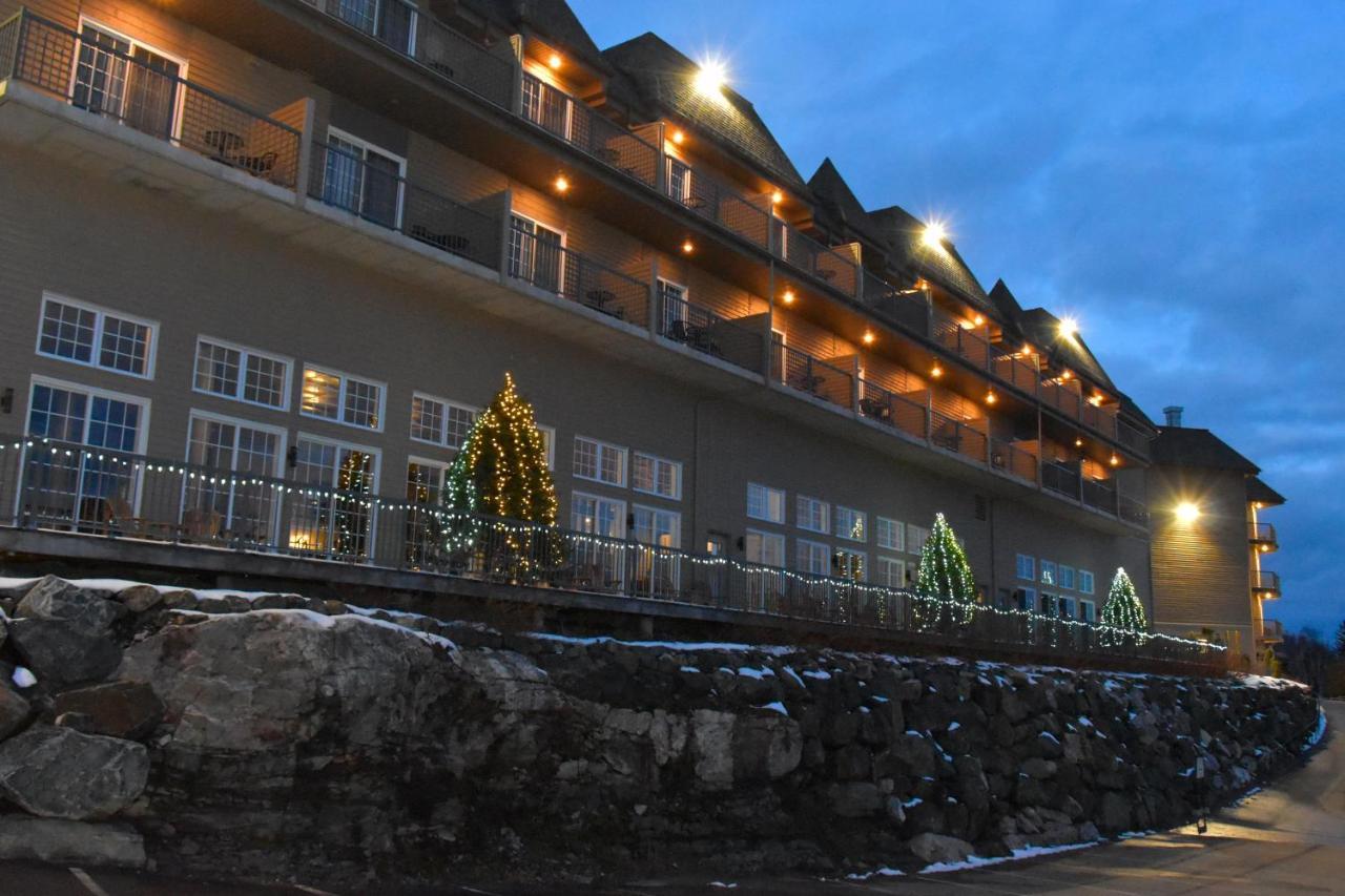 Hotel Et Pavillons Le Petit Manoir Du Casino La Malbaie Exteriér fotografie