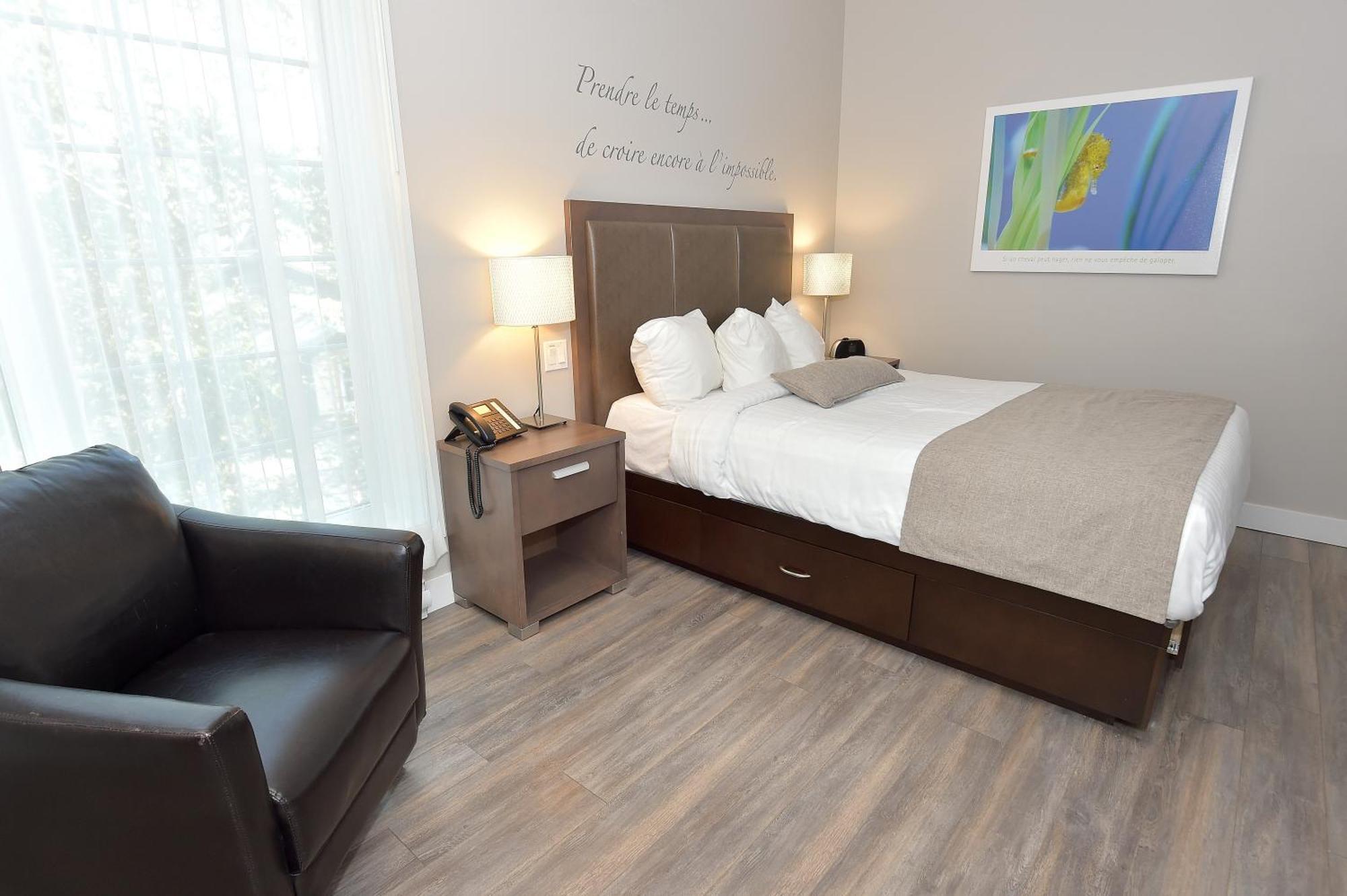 Hotel Et Pavillons Le Petit Manoir Du Casino La Malbaie Exteriér fotografie