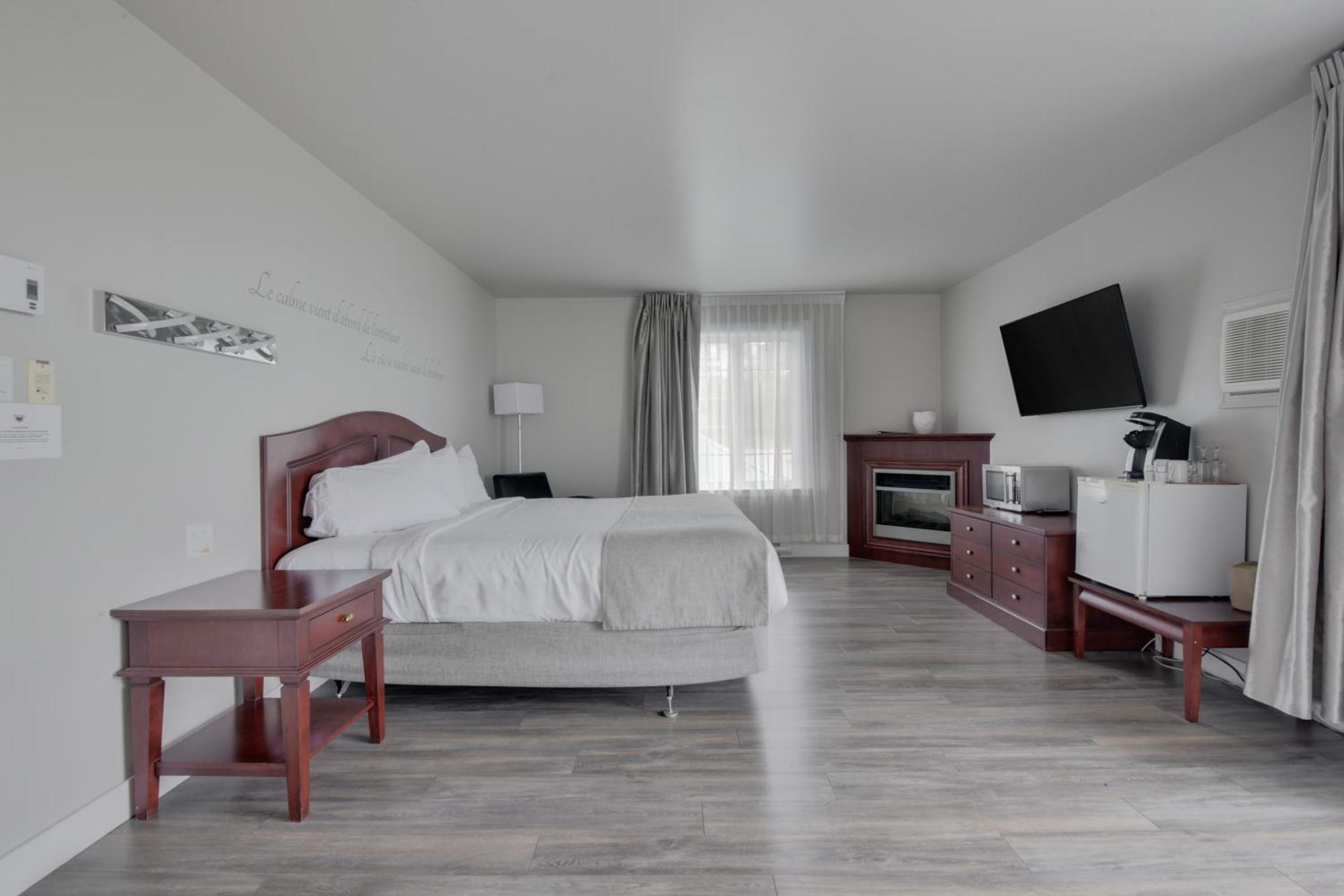 Hotel Et Pavillons Le Petit Manoir Du Casino La Malbaie Exteriér fotografie