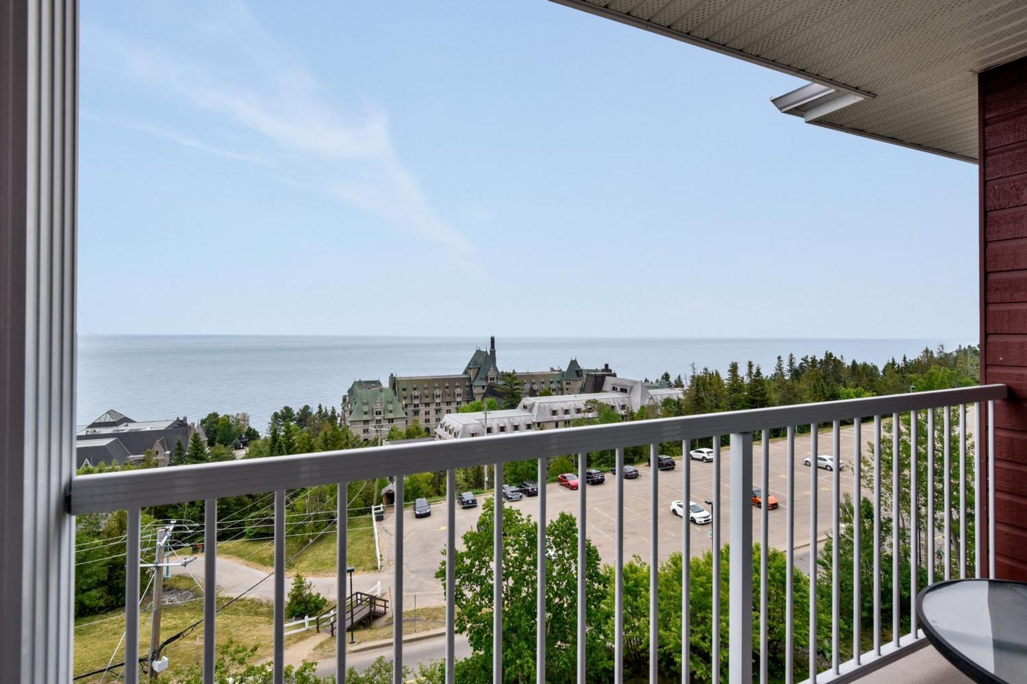 Hotel Et Pavillons Le Petit Manoir Du Casino La Malbaie Exteriér fotografie